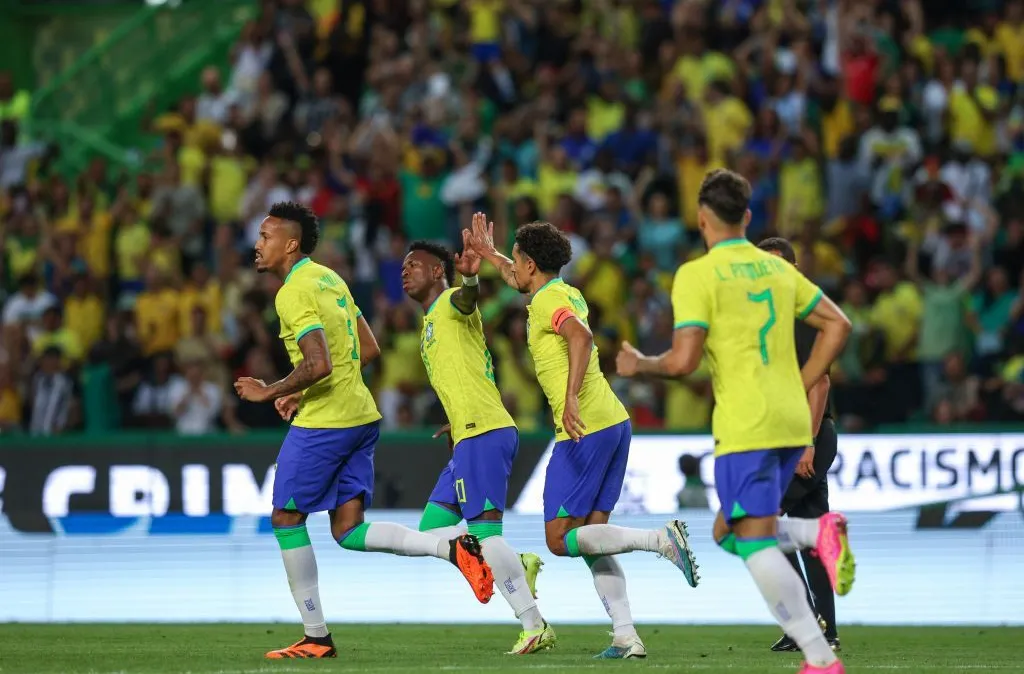 Jornal Ilustrado - Brasil permanece em 5º lugar no ranking masculino da Fifa; Argentina lidera