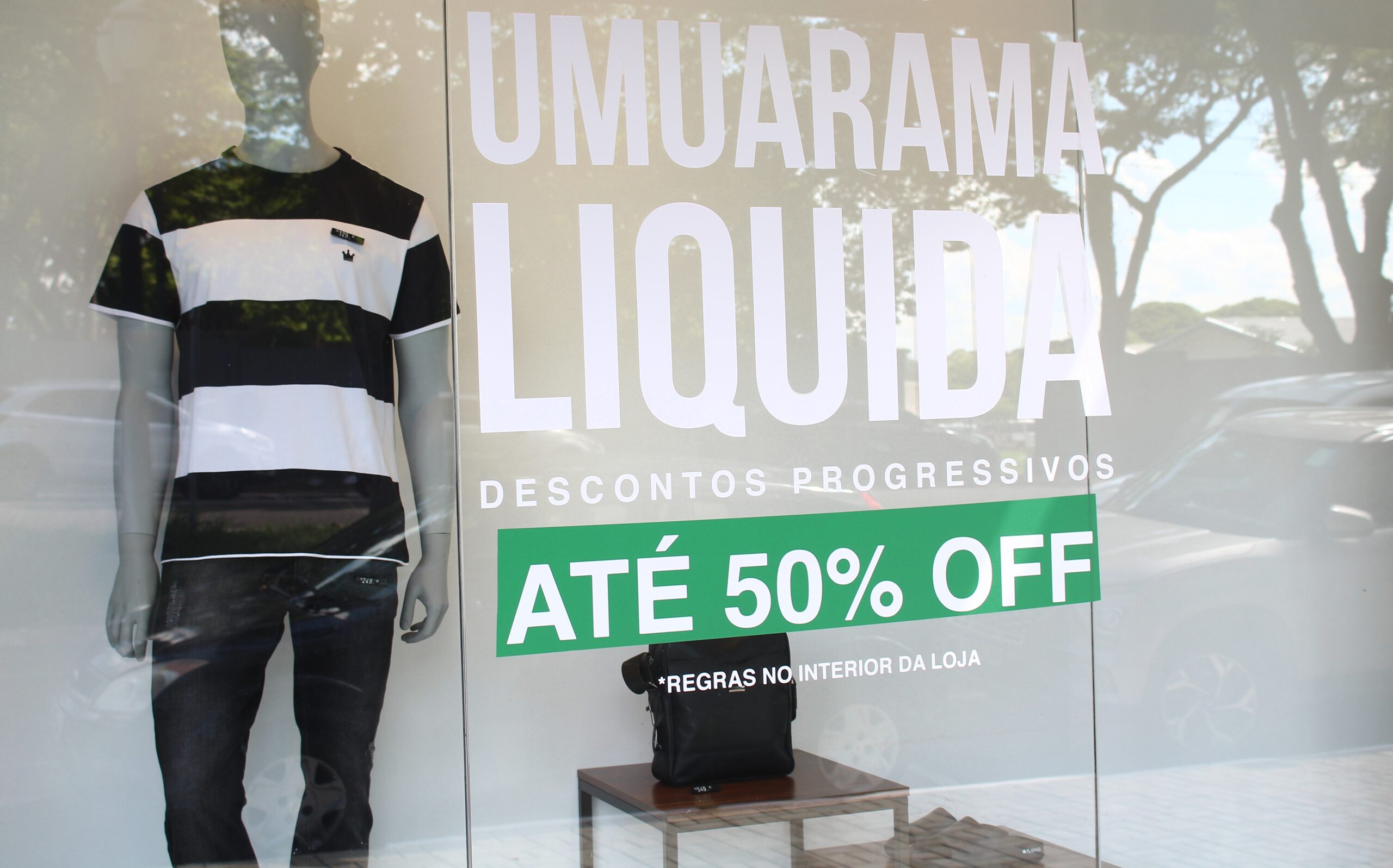 Jornal Ilustrado - Umuarama Liquida segue até sábado com descontos de até 70%