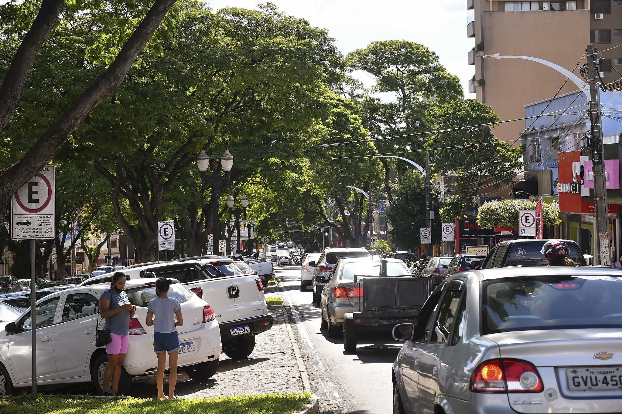 Jornal Ilustrado - Fiscalização será intensificada sobre comércios que obstruírem as calçadas em Umuarama