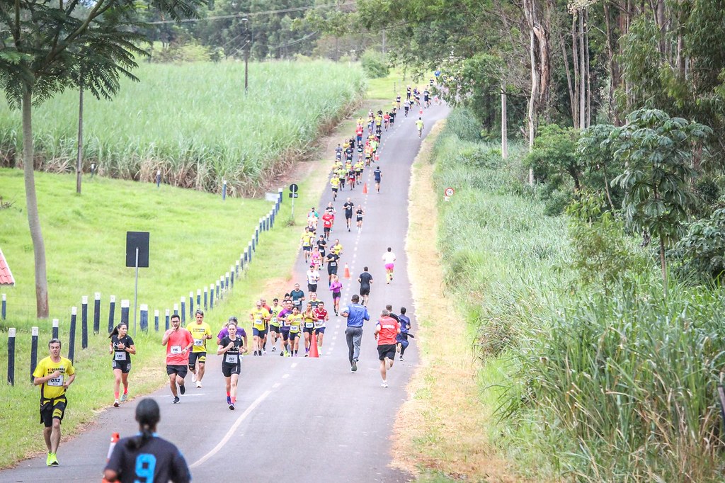 Jornal Ilustrado - Quase 300 competidores participam da primeira etapa da corrida ‘Longão da Smel’