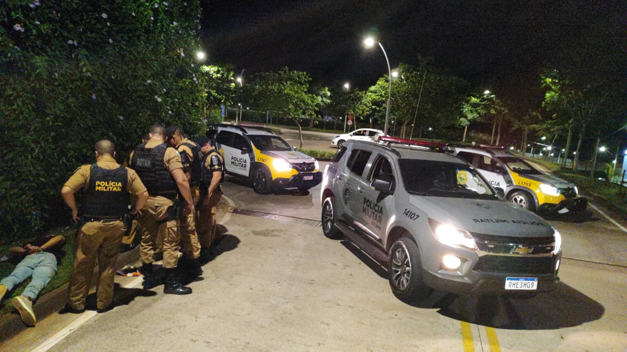 Jornal Ilustrado - PM flagra dupla que tentava furtar caminhonete no estacionamento do shopping