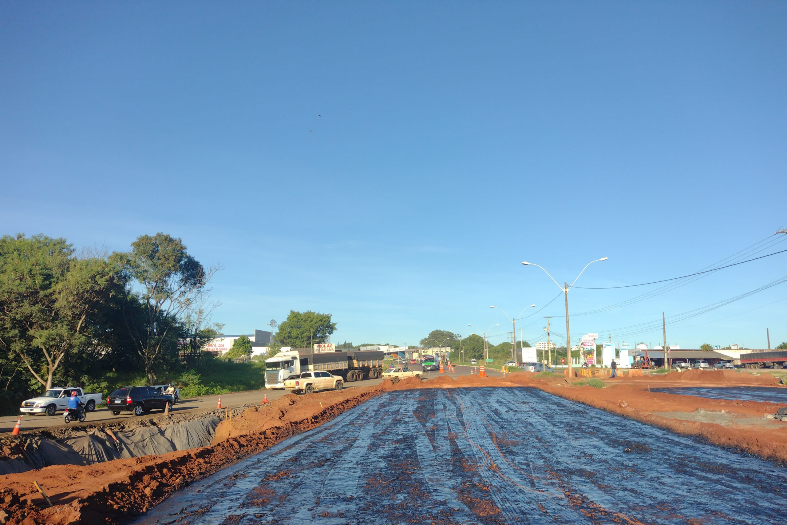 Jornal Ilustrado - Pós-chuvas: DER/PR avança na recuperação da pavimentação na PR-323 em Umuarama