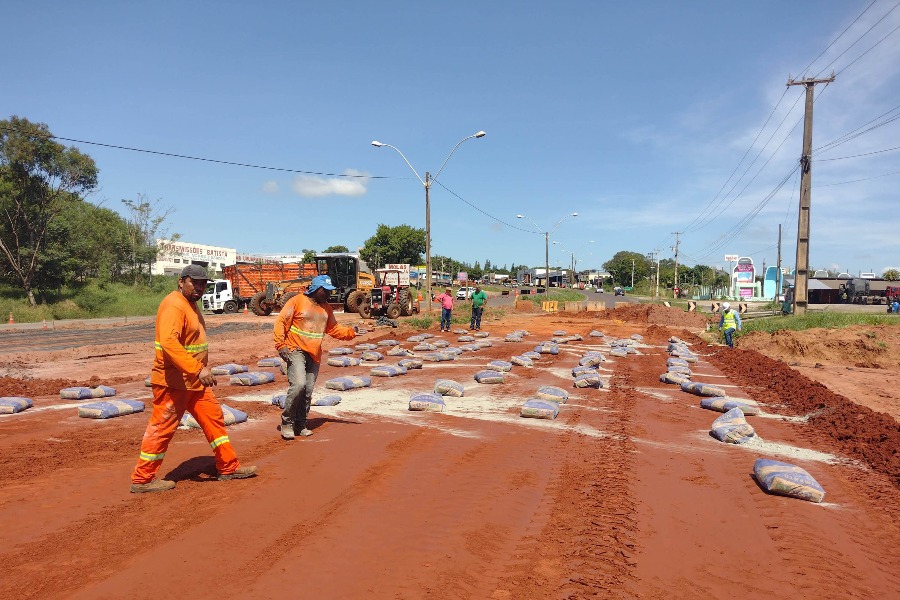 Pós-chuvas: DER/PR avança na recuperação da pavimentação na PR-323 em Umuarama