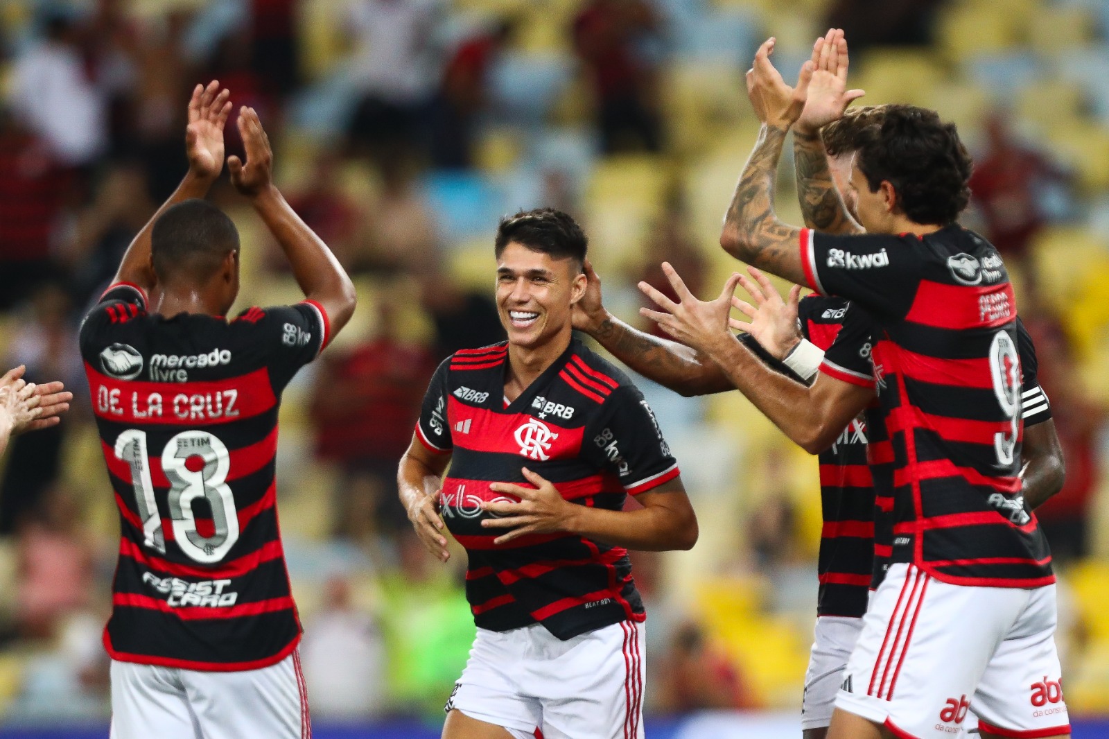 Flamengo vence São Paulo no Maracanã e aumenta pressão sobre o trabalho de Thiago Carpini 