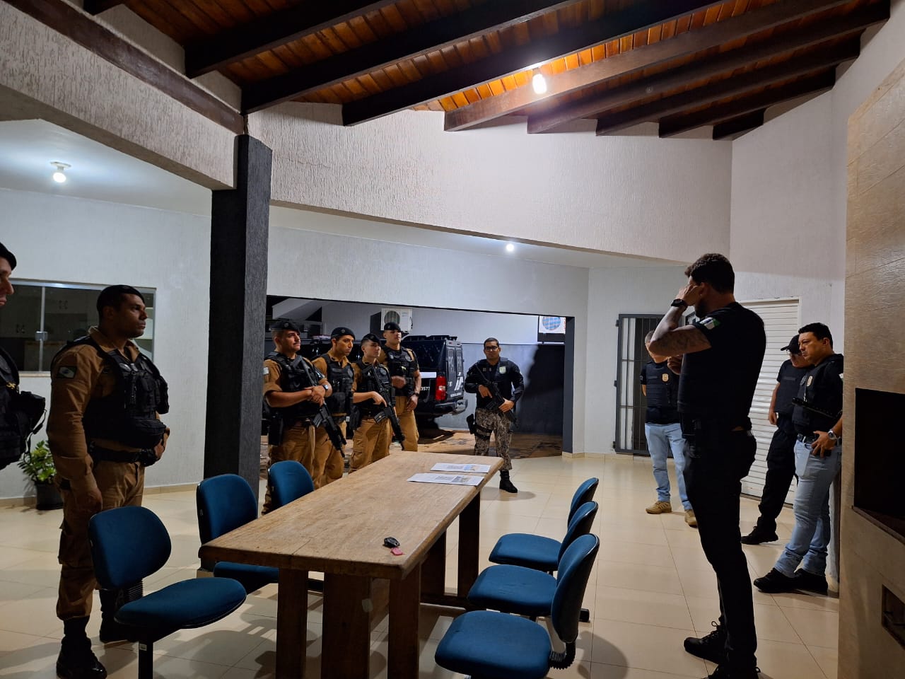 Jornal Ilustrado - Homem é preso durante operação que investiga tentativa de assassinato em Francisco Alves 