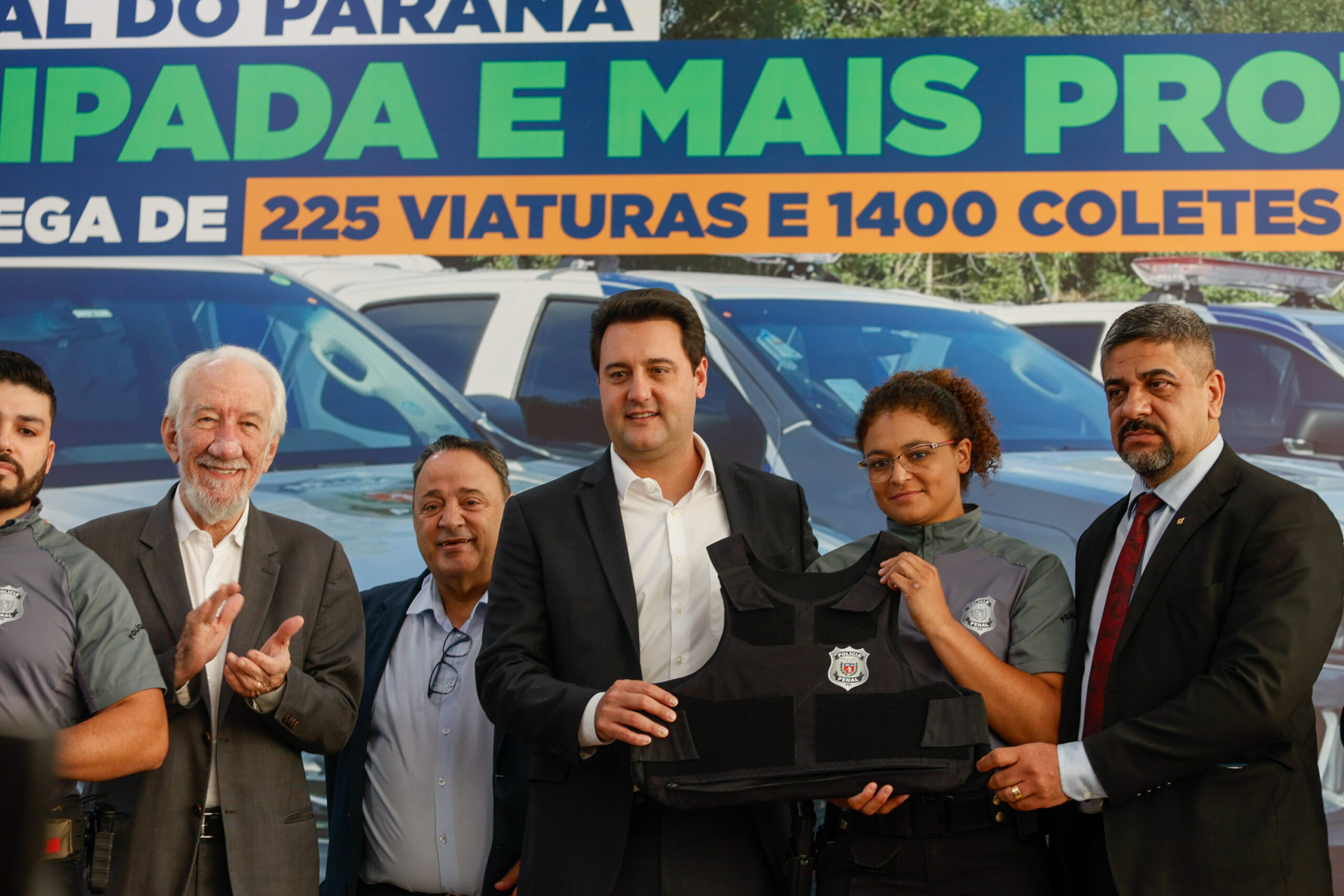 Jornal Ilustrado - Governador entrega 225 novas viaturas e 1,4 mil coletes balísticos à Polícia Penal