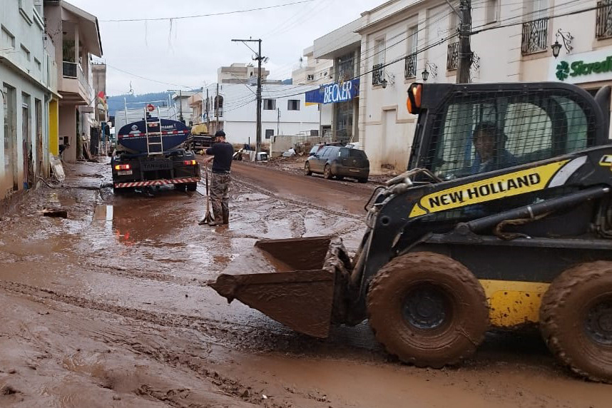 Jornal Ilustrado - Paraná adota medidas tributárias em apoio ao Rio Grande do Sul após enchentes