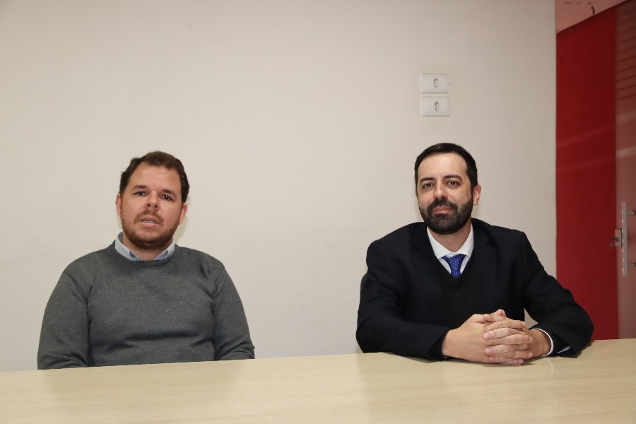 Especialistas alertam para riscos ao desrespeito às cotas de gênero e divulgação de fake news