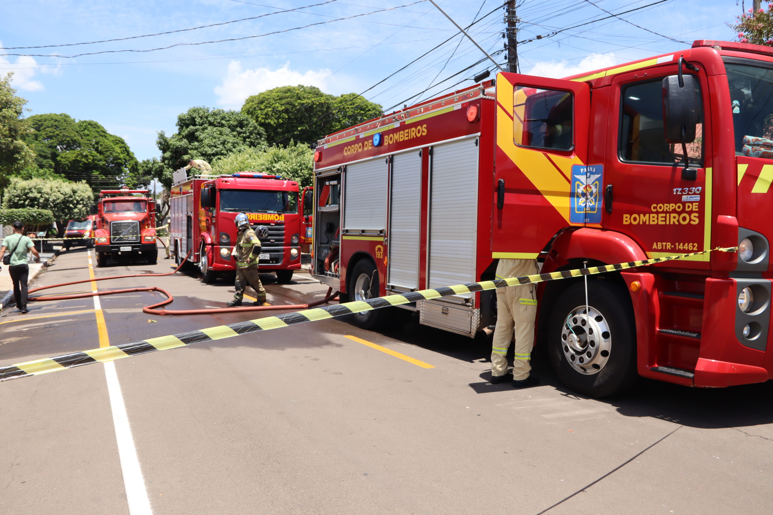 Jornal Ilustrado - Casa pega fogo e mobiliza Corpo de Bombeiros em Umuarama
