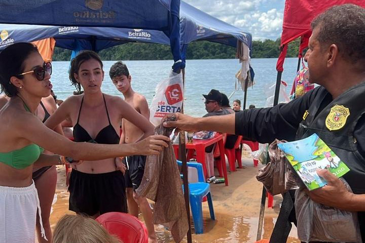 Jornal Ilustrado - Educação ambiental: IAT atendeu 6 mil turistas nas praias de água doce do Noroeste