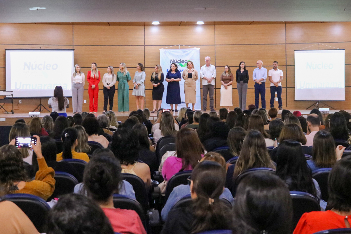 Autismo e inclusão: Núcleo de Educação de Umuarama capacita 600 professores