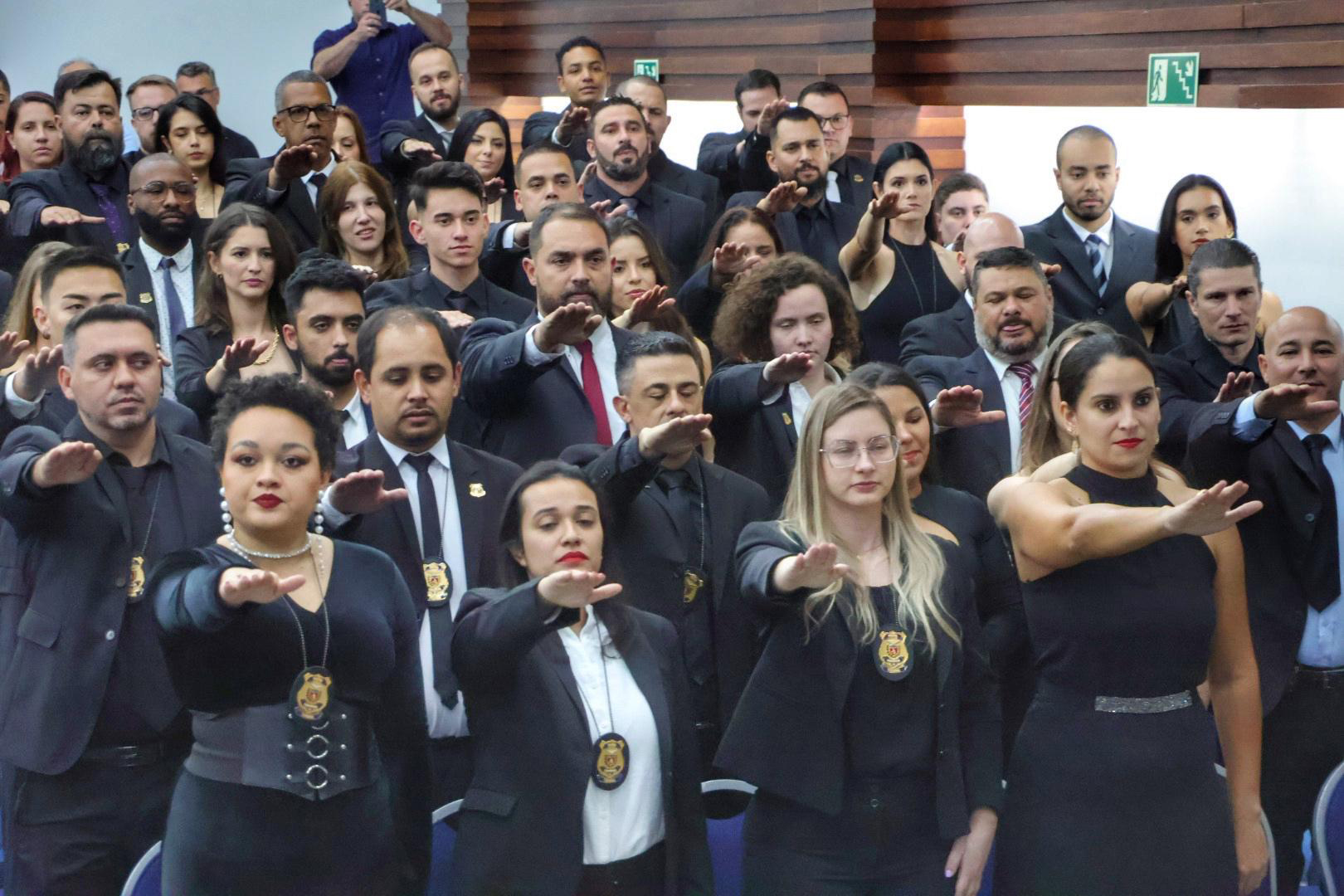 Jornal Ilustrado - Polícia Científica do Paraná ganha reforço de 132 novos técnicos de perícia