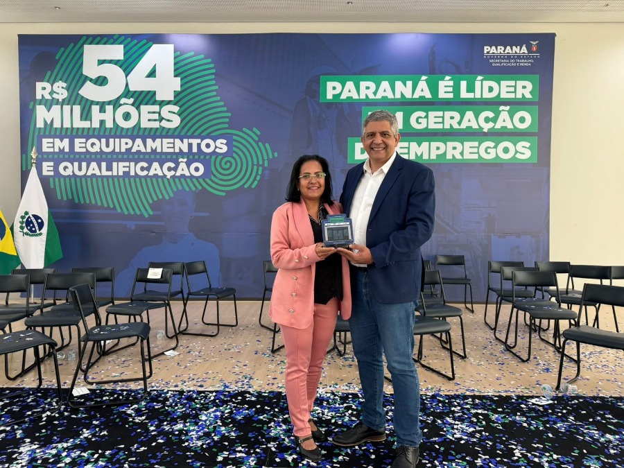 Agência do Trabalhador de Alto Piquiri fica em primeiro lugar no Paraná e recebe prêmio