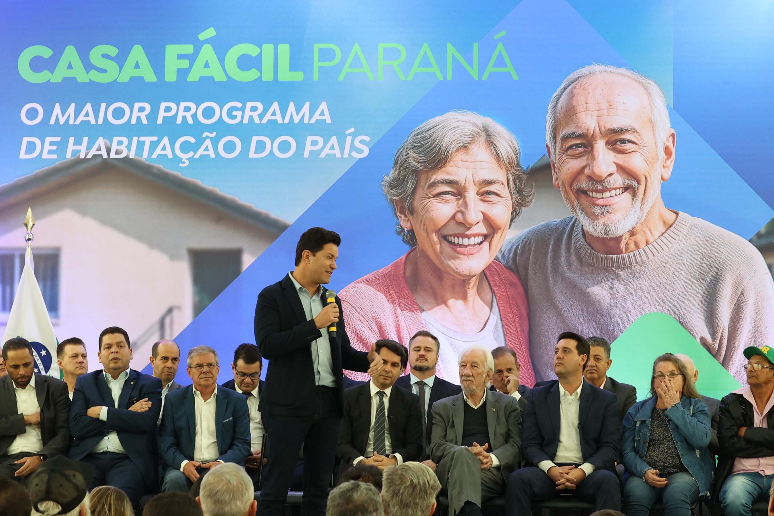 Jornal Ilustrado - Estado vai investir mais R$ 100 milhões para regularizar 50 mil imóveis em todo o Paraná
