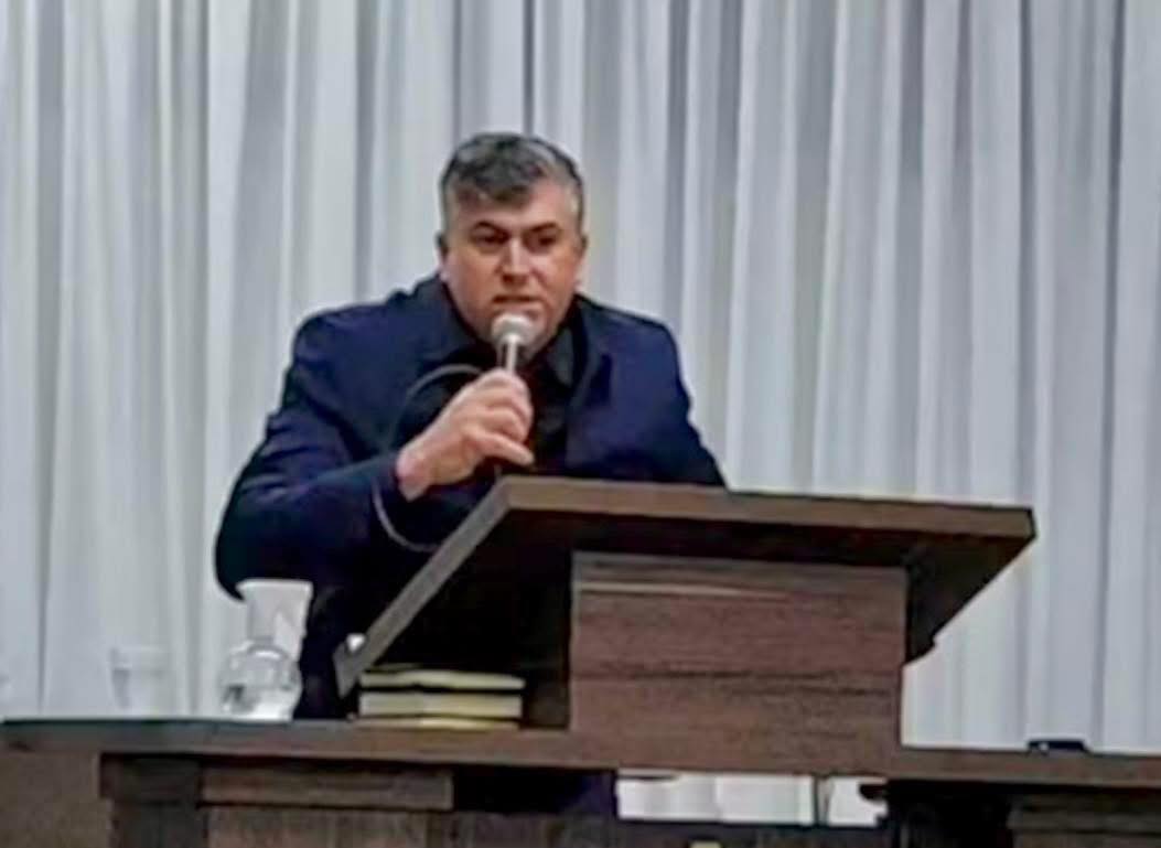 Pastor evangélico morre após sofrer mal súbito durante culto no Rio Grande do Sul 