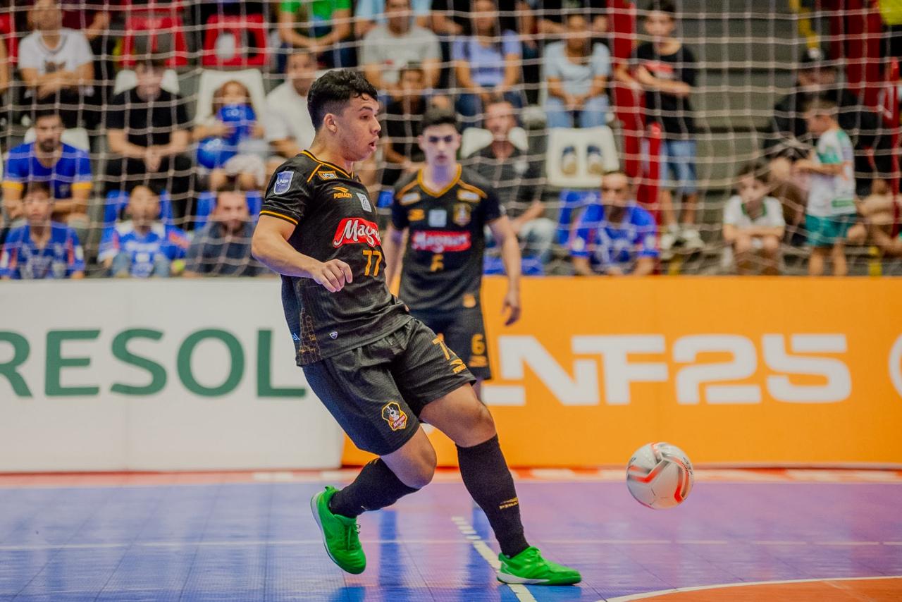 Jornal Ilustrado - Umuarama é superado pelo Magnus em casa pela Liga Nacional de Futsal