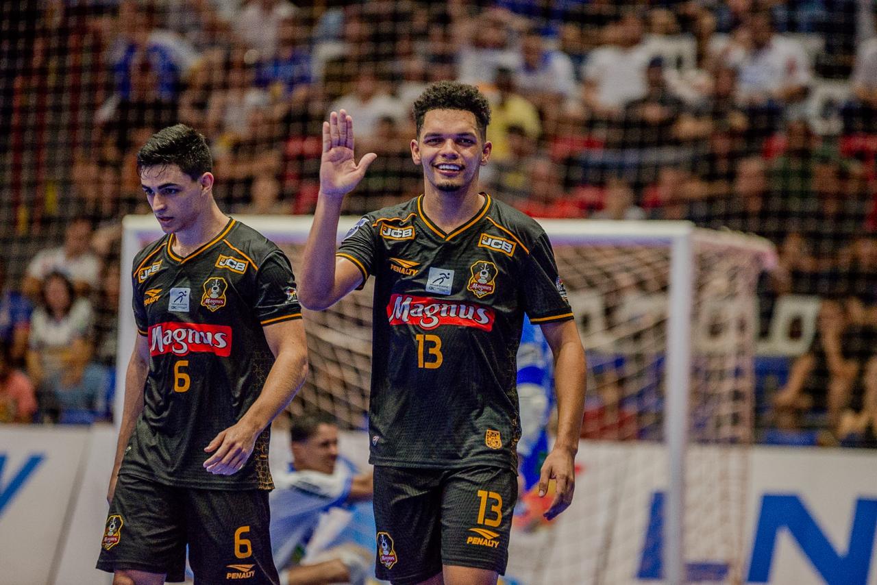 Umuarama é superado pelo Magnus em casa pela Liga Nacional de Futsal