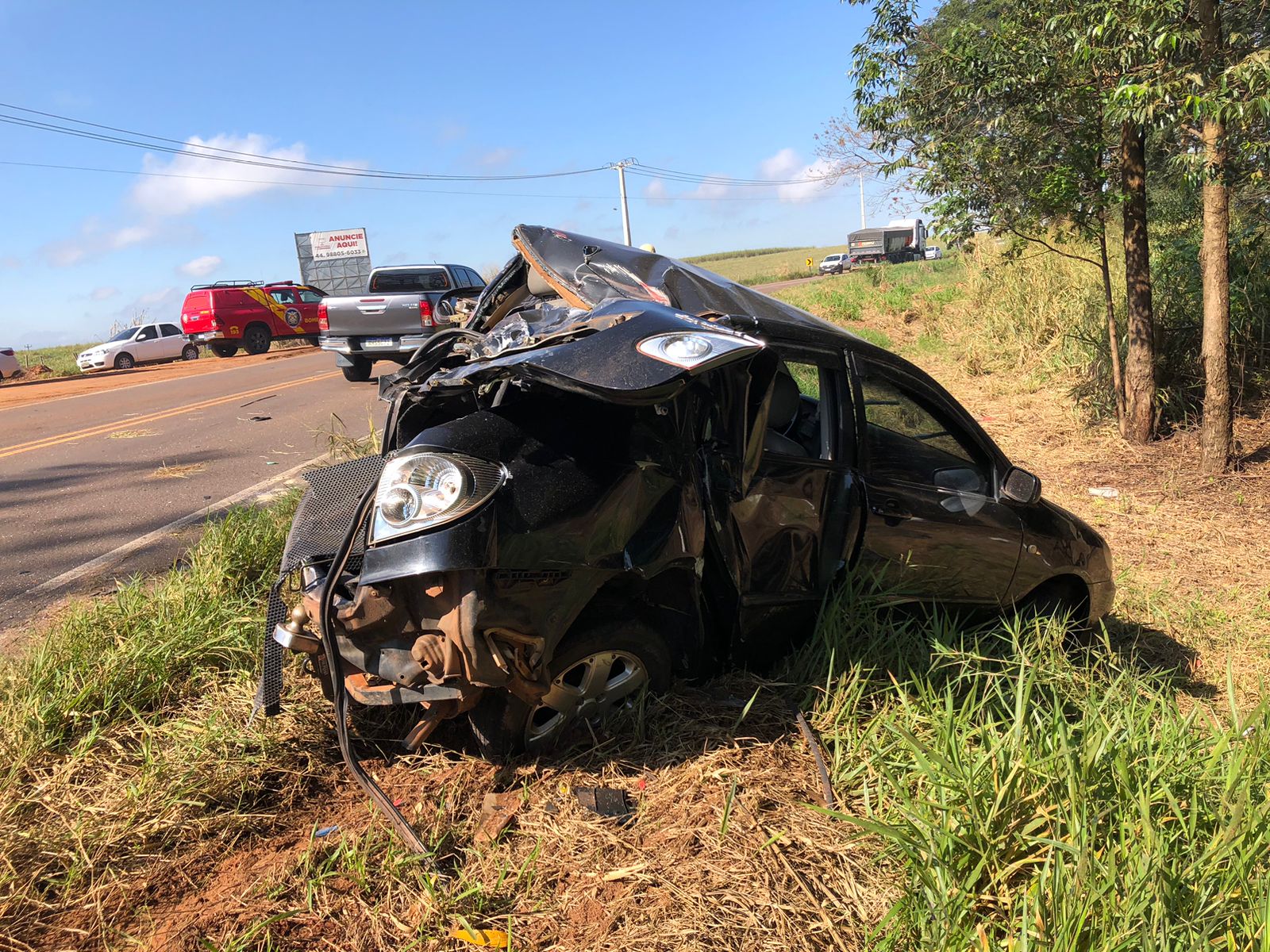 Jornal Ilustrado - Motorista é ejetado de veículo após colisão frontal na PR-580 entre Umuarama e Serra dos Dourados 