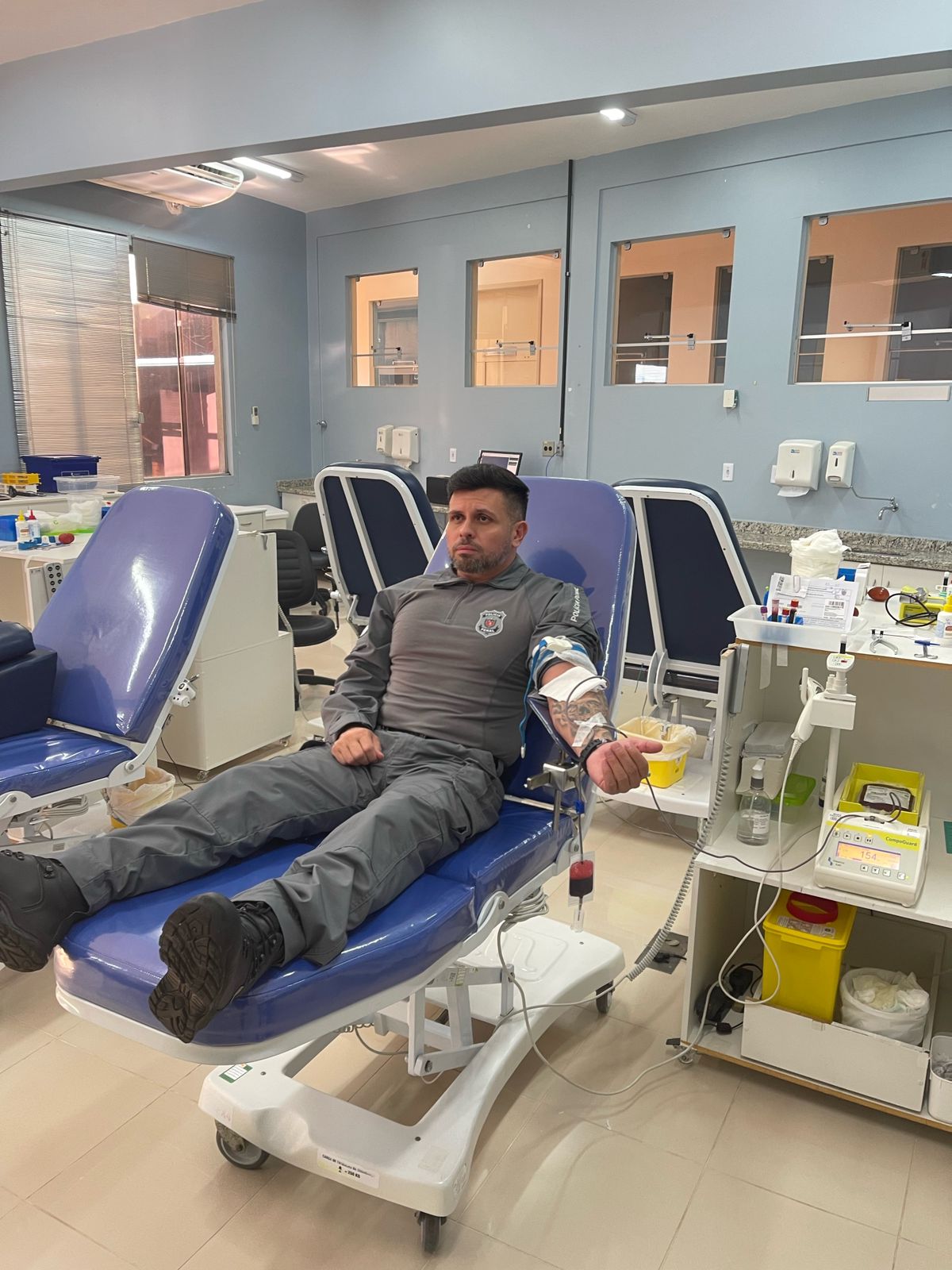 Jornal Ilustrado - Policiais penais de Umuarama participam de campanha de doação de sangue em apoio ao Junho Vermelho