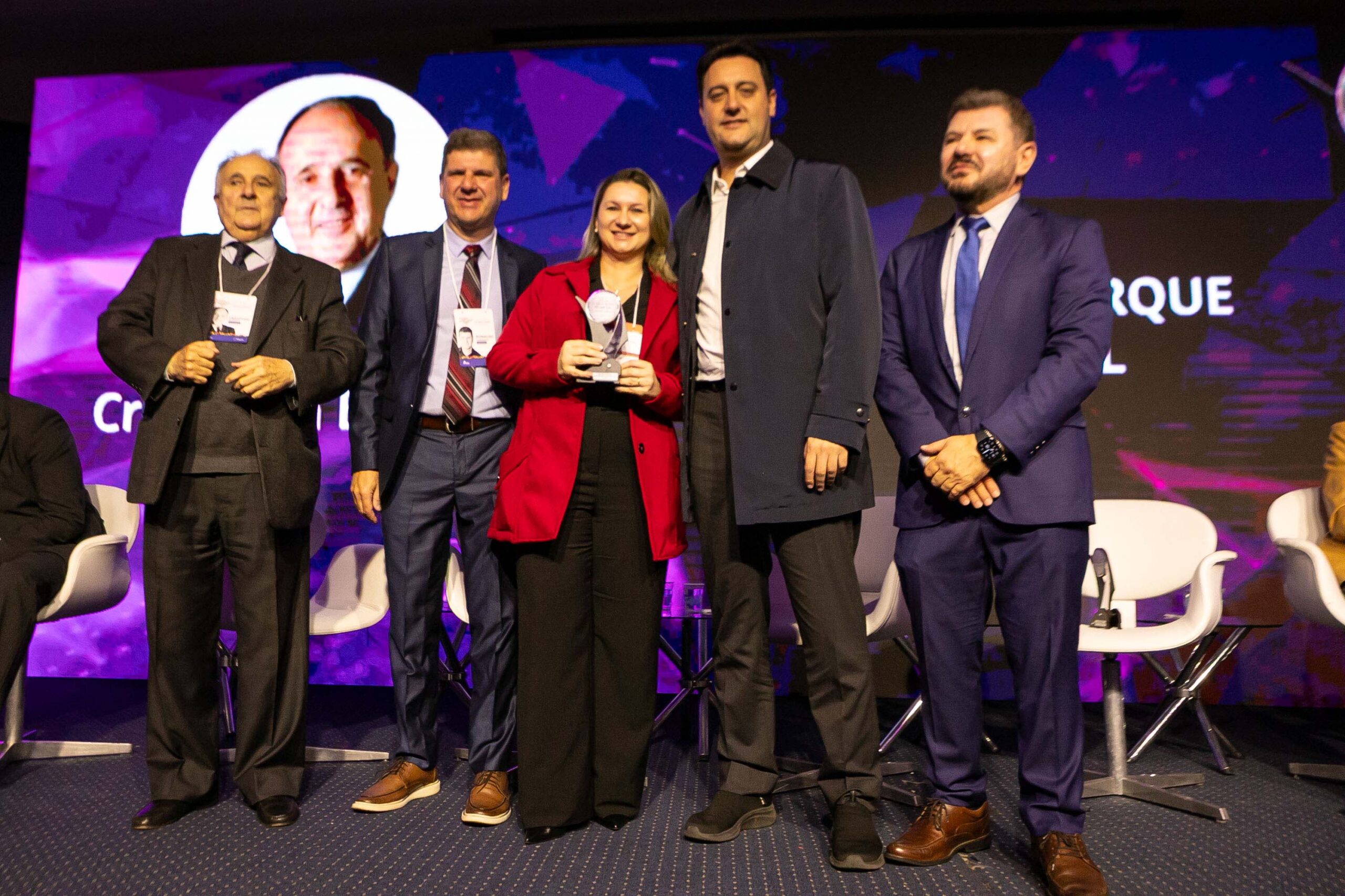 Jornal Ilustrado - Congresso internacional premia Umuarama por bons resultados na Educação Integral