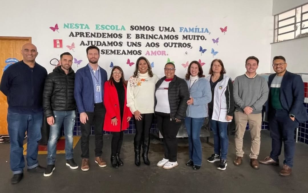 Jornal Ilustrado - Equipe de Umuarama realiza visita técnica à Autarquia Municipal de Educação de Apucarana