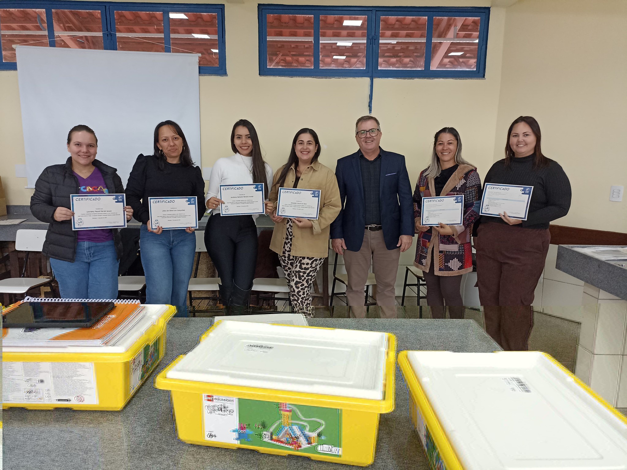 Jornal Ilustrado - Secretaria de Educação capacita professores em robótica para escolas de tempo integral