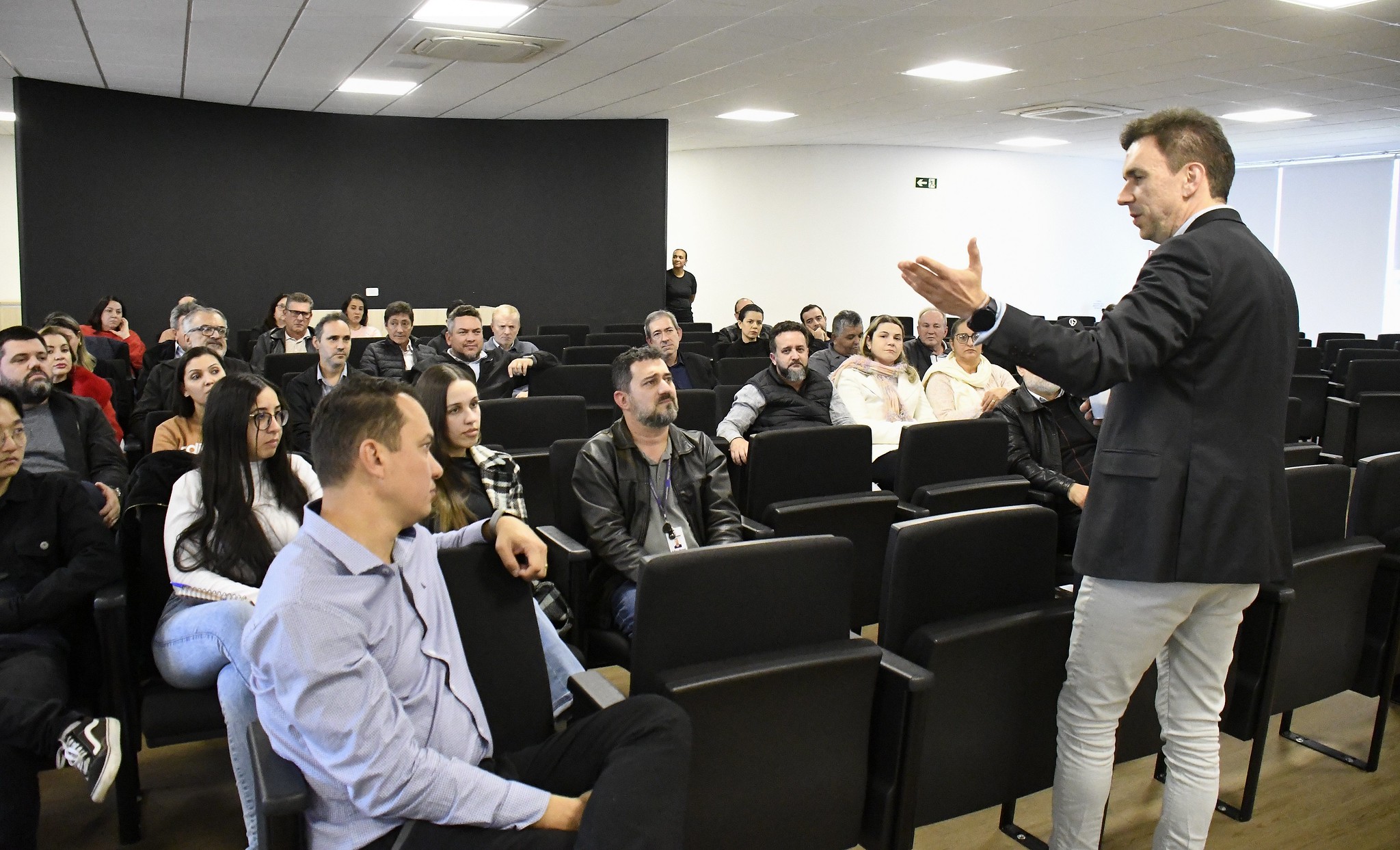 Evento técnico do TCE/PR orienta municípios sobre análises das prestações de contas