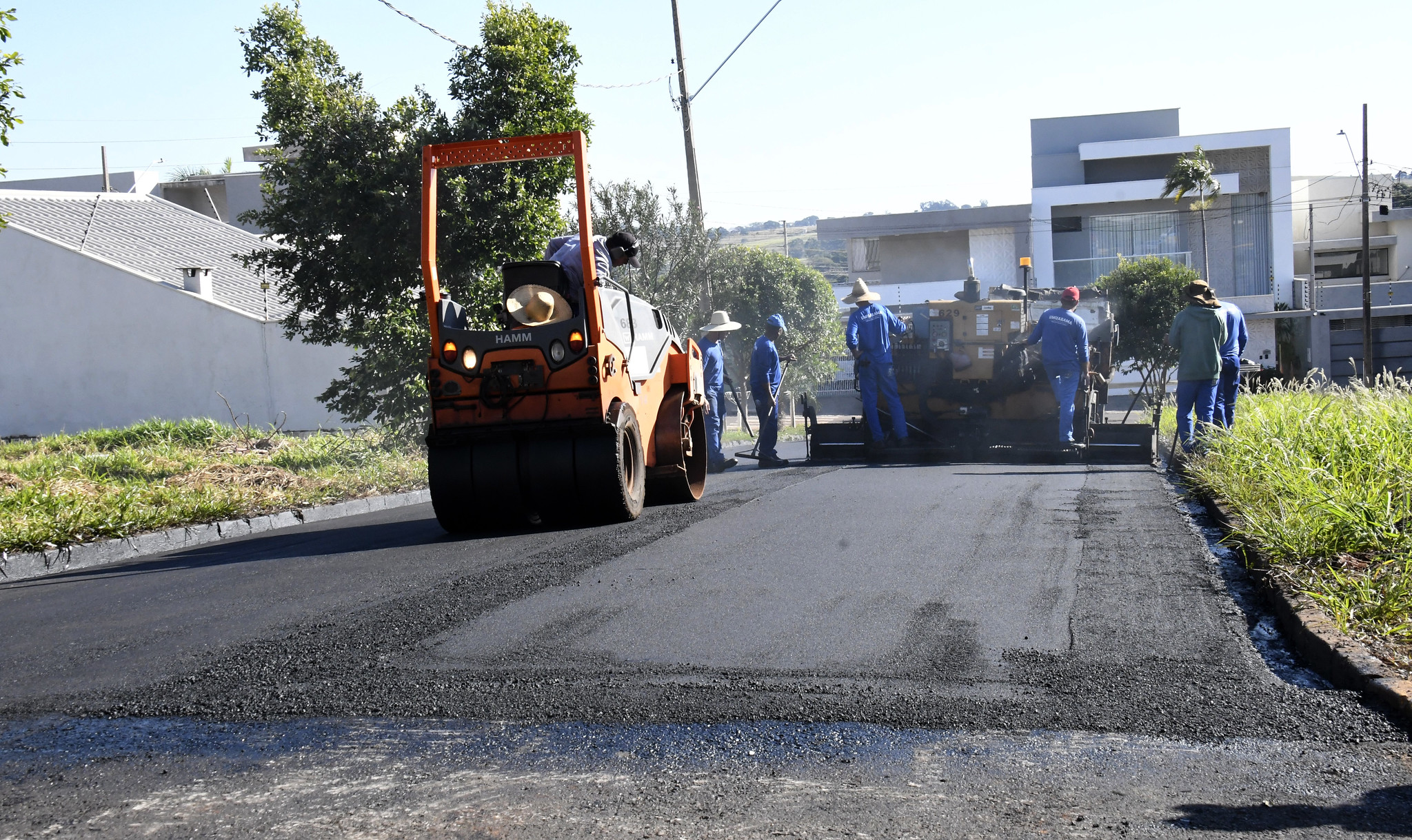 Reperfilamento melhora condições de tráfego em ruas do Jardim Melhoramentos