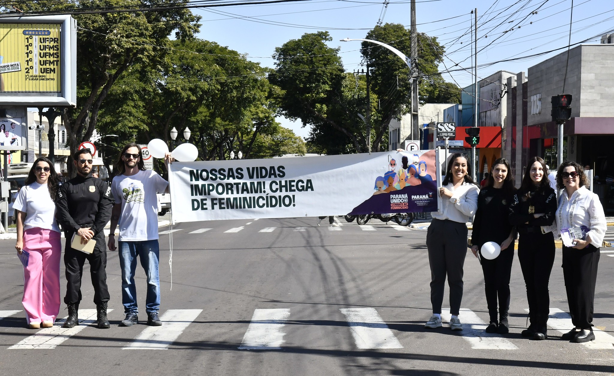 Jornal Ilustrado - O grande jornal do Noroeste do Paraná Jornal Ilustrado - Umuarama realiza a 3ª Caminhada do Meio-Dia em combate ao feminicídio
