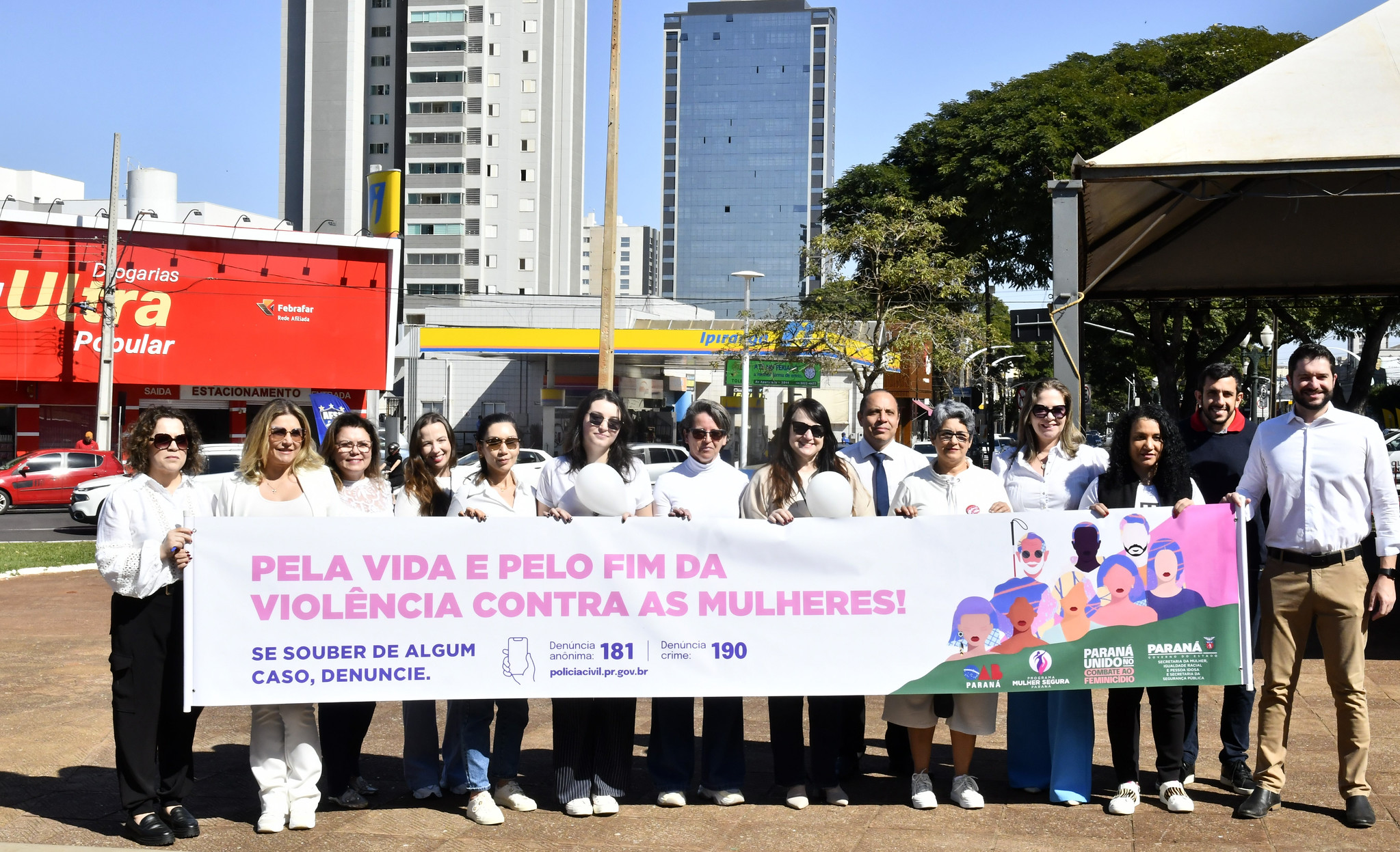 Jornal Ilustrado - O grande jornal do Noroeste do Paraná Jornal Ilustrado - Umuarama realiza a 3ª Caminhada do Meio-Dia em combate ao feminicídio
