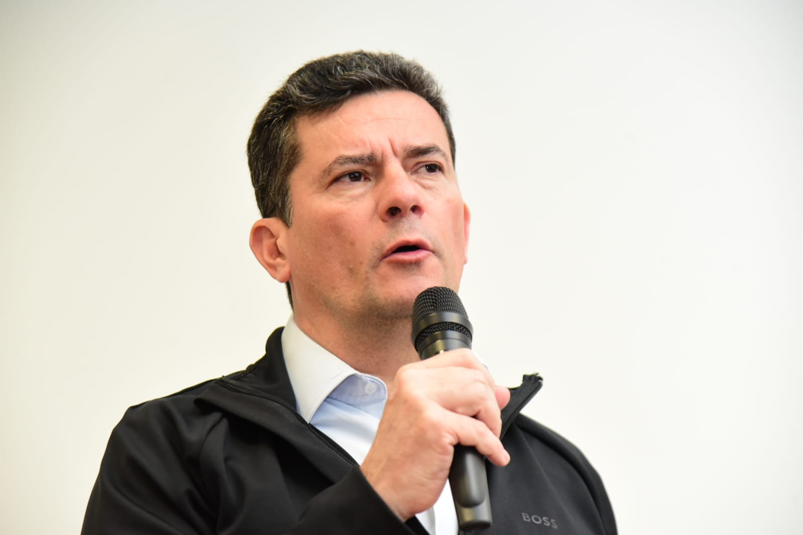 Em Umuarama, Moro critica Lula, defende Bolsonaro e cobra seriedade com os EUA