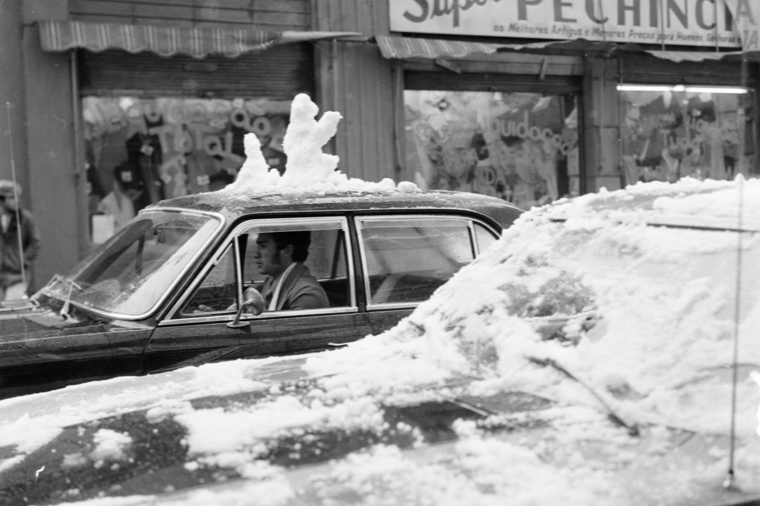 Jornal Ilustrado - Há 50 anos, Curitiba ficava toda branca: Simepar explica o fenômeno da neve de 1975