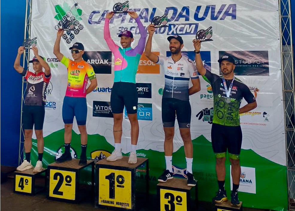 Jornal Ilustrado - Ciclismo de Umuarama disputa três provas no mesmo dia e conquista 17 pódios