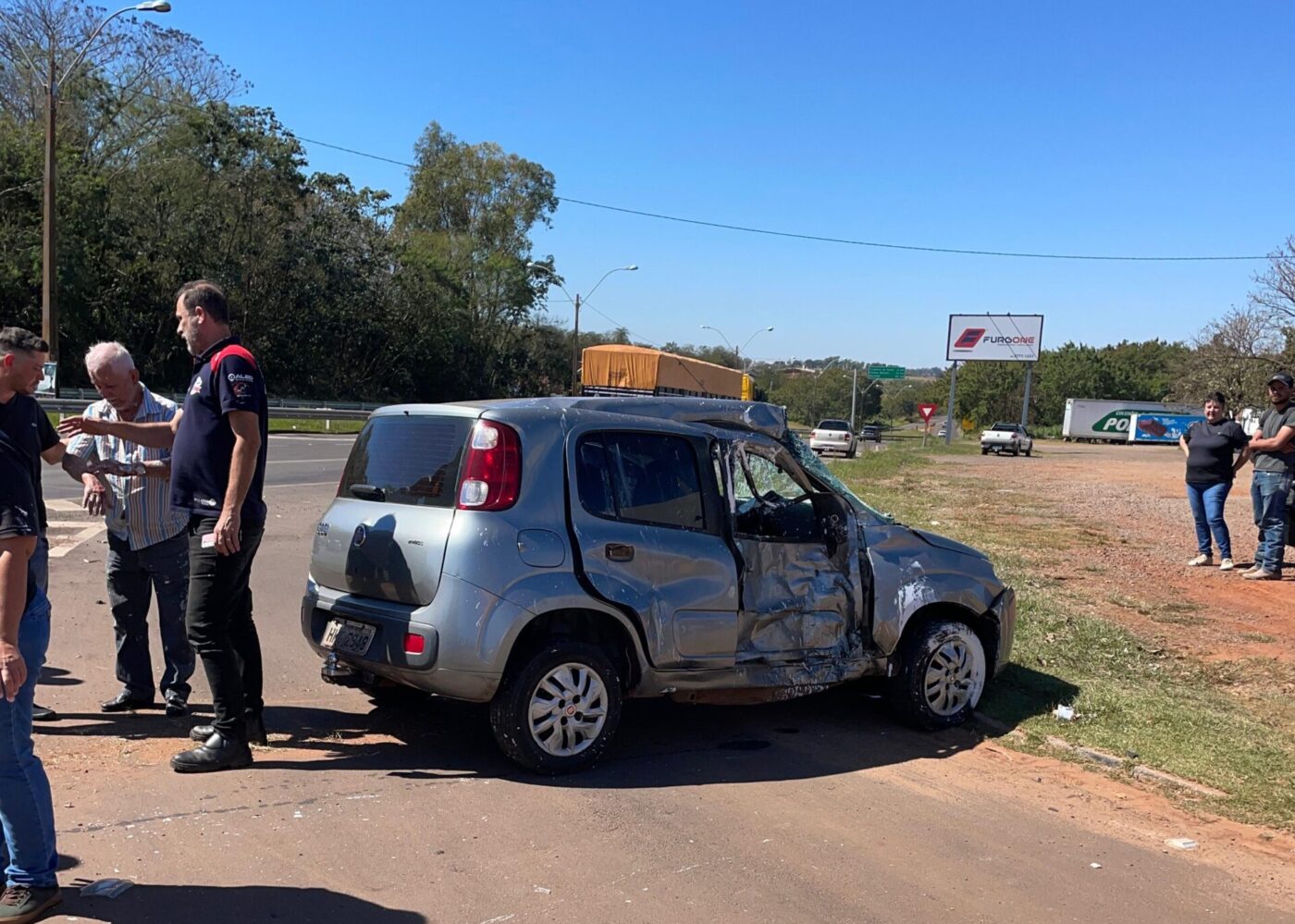 Jornal Ilustrado - O grande jornal do Noroeste do Paraná Jornal Ilustrado - Casal fica gravemente ferido após colisão na PR-323 em Umuarama; com vídeo