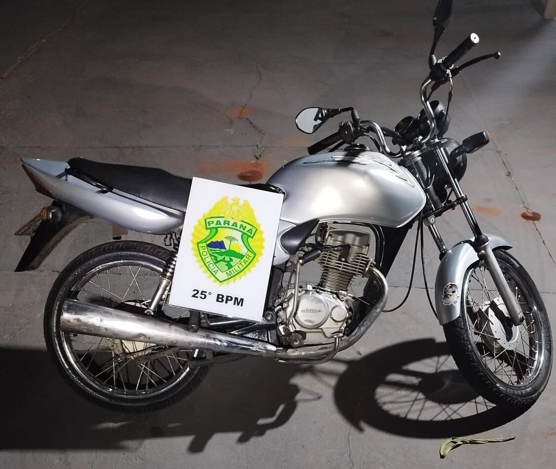 Adolescentes sobem em viaduto e arremessam pedra contra caminhão na PR-323