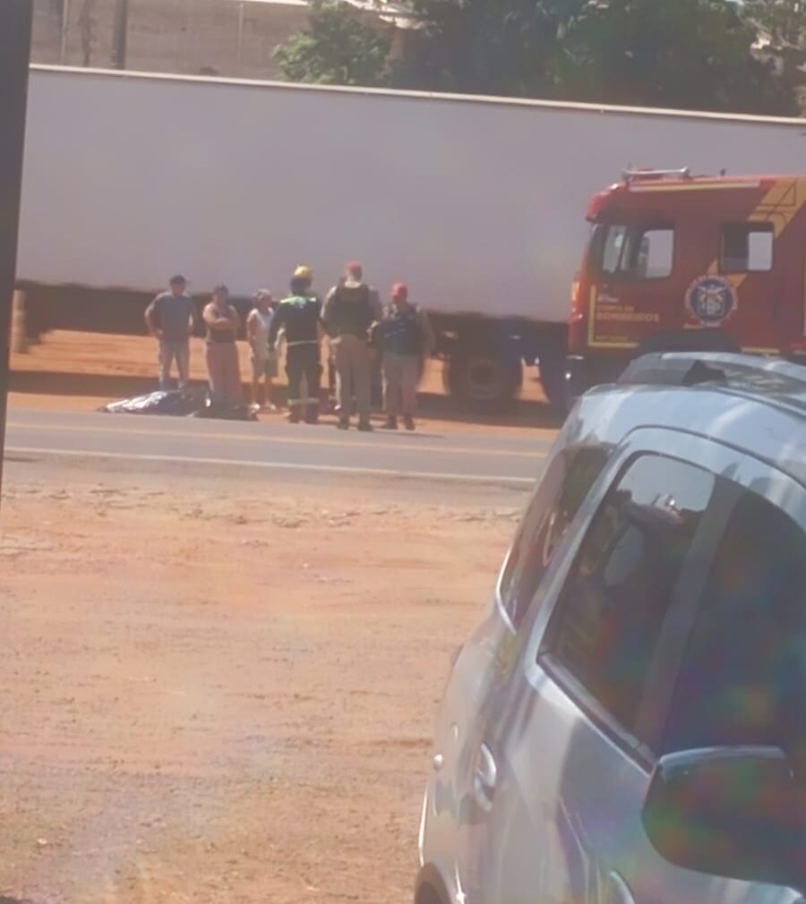 Jornal Ilustrado - Homem morre ao ser atropelado por carreta na PR-323 em Cruzeiro do Oeste