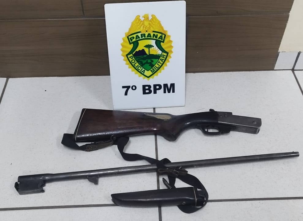 Polícia apreende arma de fogo de homem que agrediu namorada em Tuneiras do Oeste