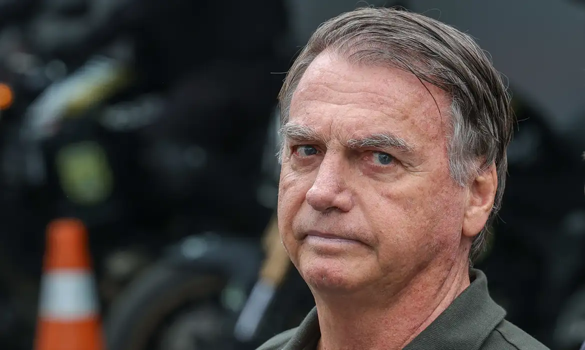 Bolsonaro passa mal e é levado para hospital em Brasília