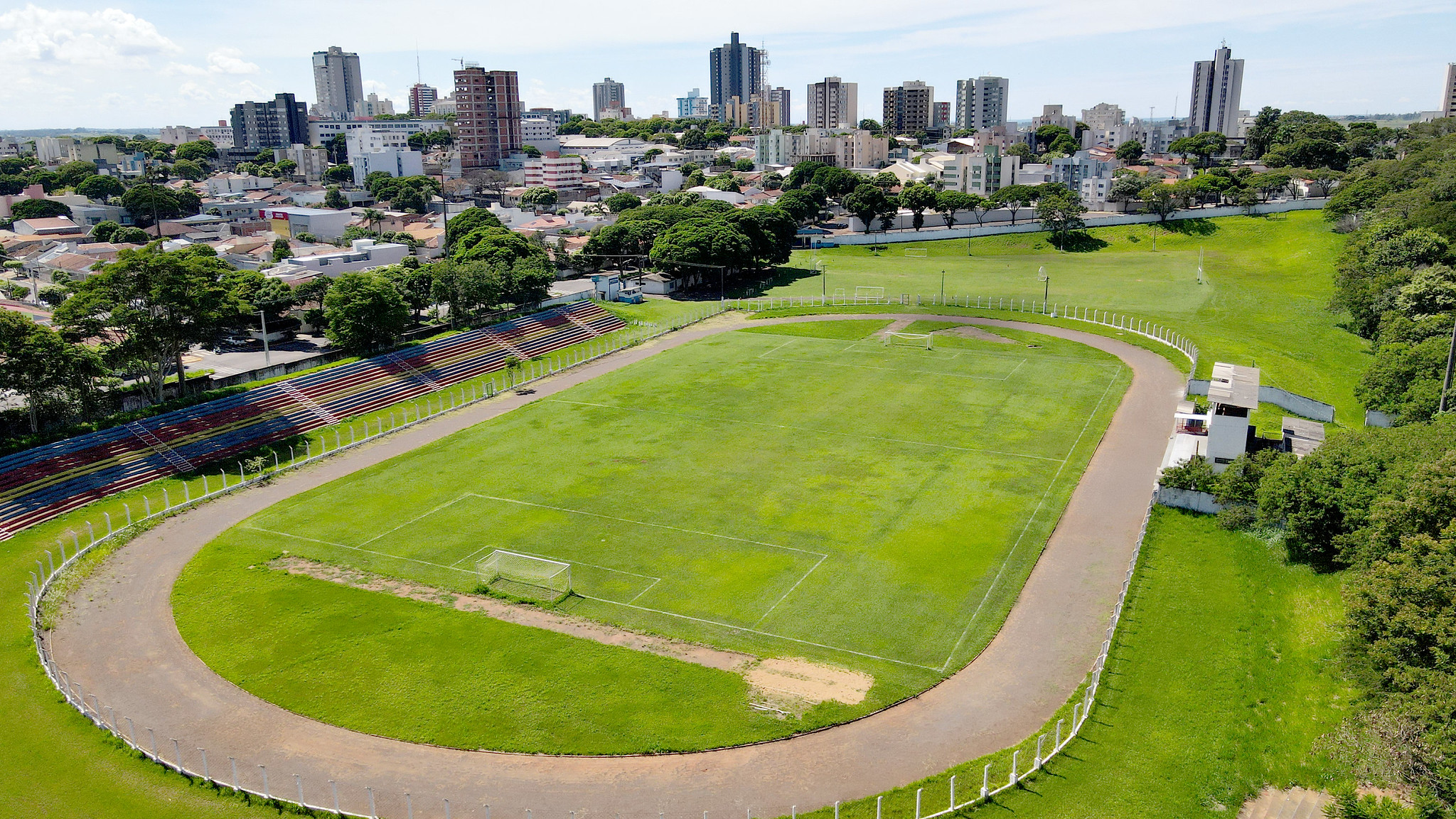 Jornal Ilustrado - Saiba o que mudou nas regras para uso do estádio municipal de Umuarama