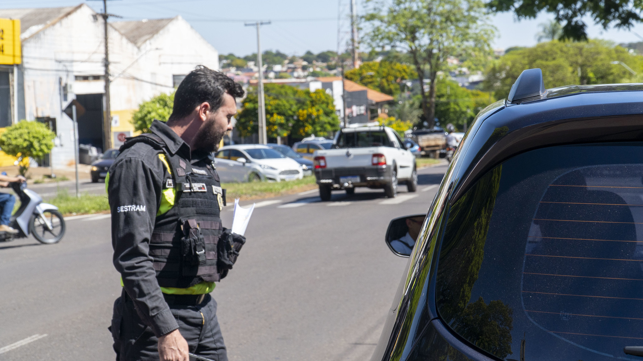 Semana do Trânsito termina com blitz e palestra para infratores em Umuarama