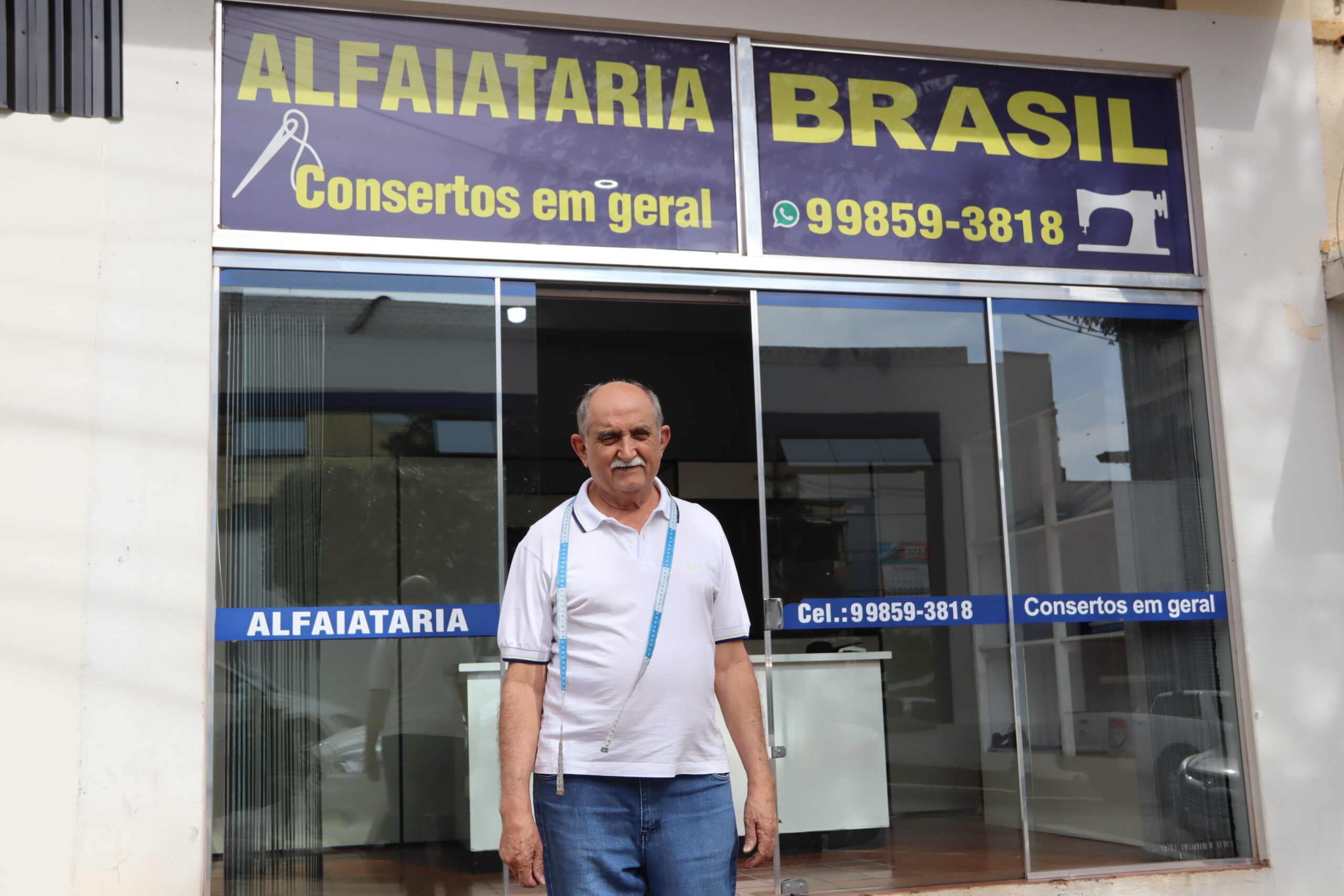 Jornal Ilustrado - Rafael, o alfaiate que guarda a história de Umuarama na ponta da agulha
