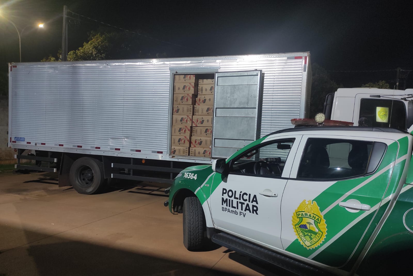 Apreensão milionária de cigarros em Icaraíma termina com prisão de três homens durante a Operação Curupira III