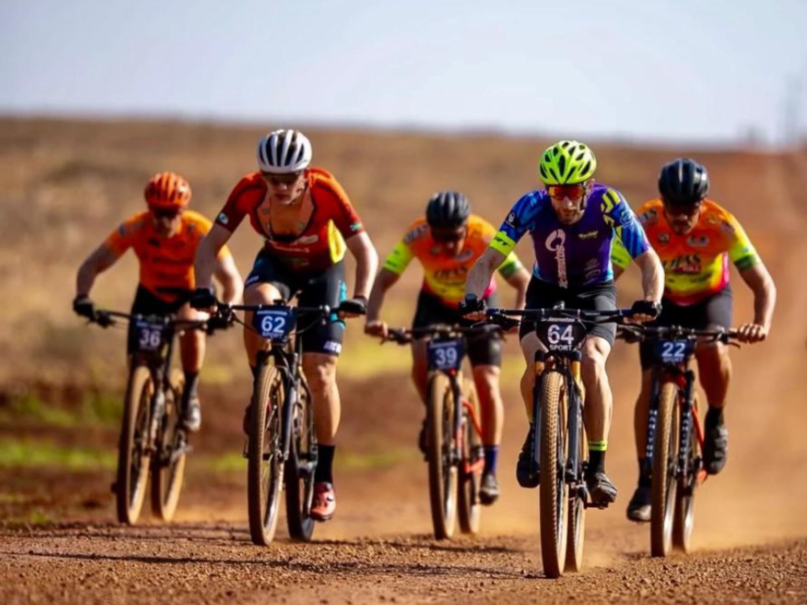 Equipe umuaramense de ciclismo conquista 10 pódios em Terra Roxa