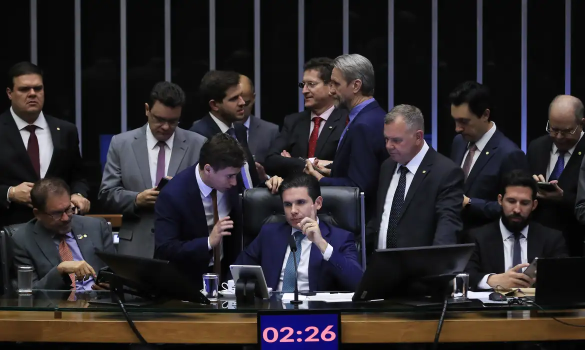 Jornal Ilustrado - Saiba como votaram os deputados paranaenses na PEC da Blindagem