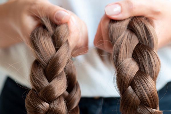 Justiça doa para confecção de perucas carga milionária de cabelo apreendido em Perobal