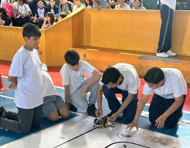 Jornal Ilustrado - Campeonato de robótica reuniu mais de 200 estudantes em Umuarama