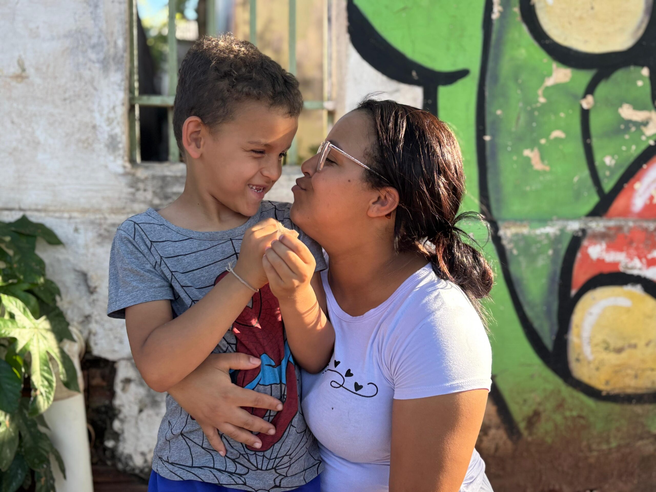 Jornal Ilustrado - Mãe pede ajuda em rifa solidária para filho com surdez: “Só quero que ele tenha qualidade de vida”