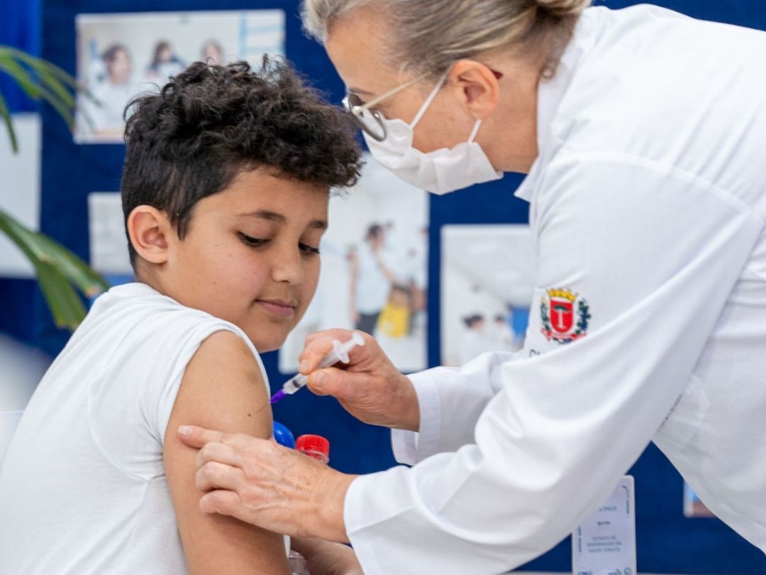 Jornal Ilustrado - O grande jornal do Noroeste do Paraná Jornal Ilustrado - Governo do Estado reforça vacinação nas escolas das redes pública e privada