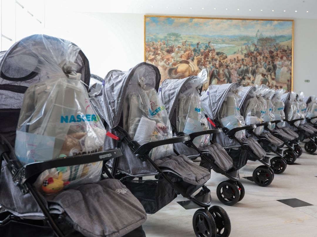 Kits para recém-nascidos com carrinhos de bebê serão entregues semana que vem