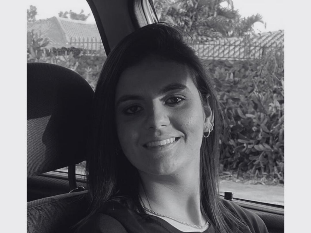 Jornal Ilustrado - Velório de jovem morta em acidente na PR-323 acontece em Tuneiras do Oeste